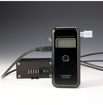 Máy Đo Nồng Độ Cồn Trên Oto